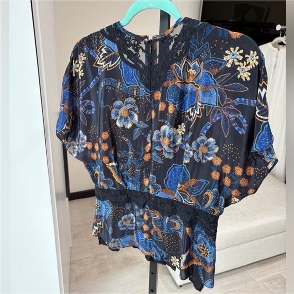 Farm Rio: Black Snakes Bouquet Blouse - Picture 8 of 11